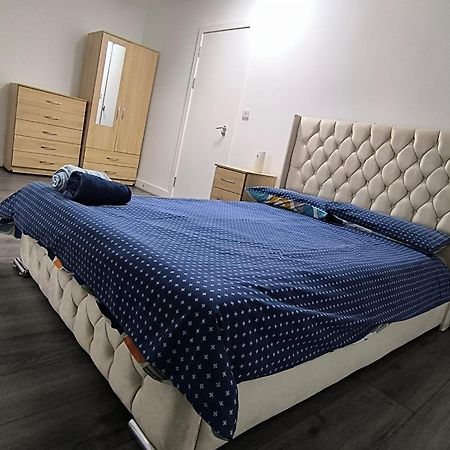 Spacious Full Home - Perfect For Families & Groups Oldbury  Dış mekan fotoğraf