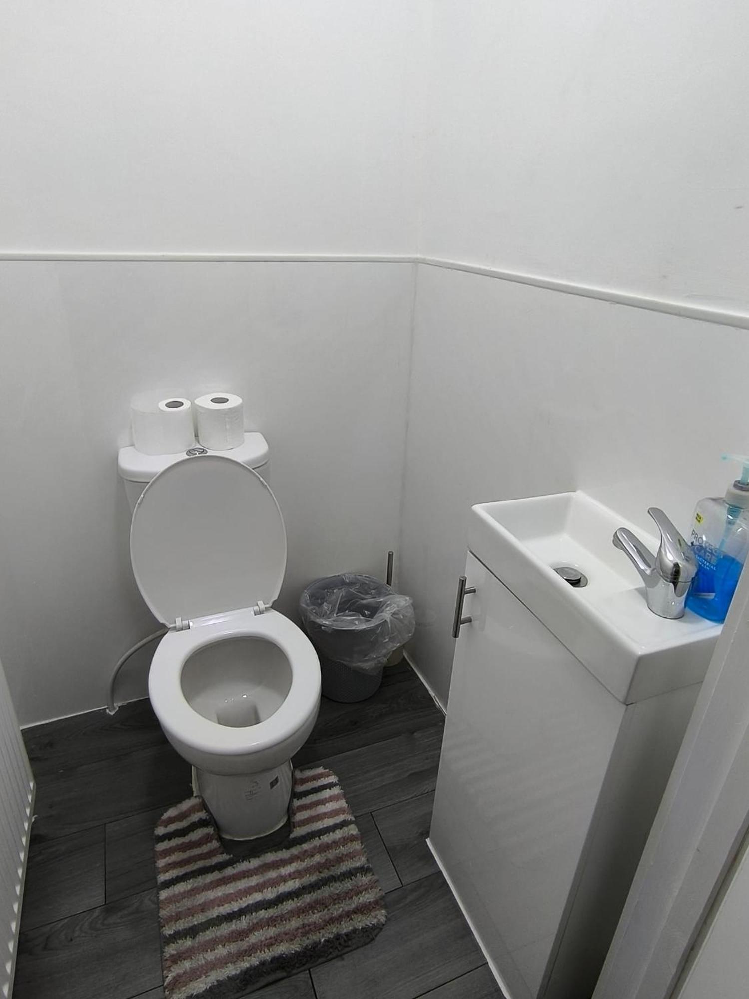 Spacious Full Home - Perfect For Families & Groups Oldbury  Dış mekan fotoğraf